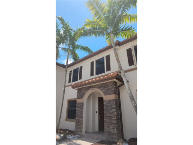 Beach Townhome/Townhouse Sale Pending in Homestead, Florida