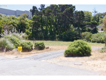 Beach Commercial Off Market in Bandon, Oregon