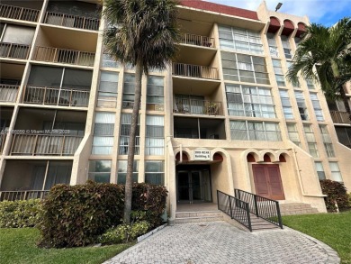 Beach Condo For Sale in Hallandale Beach, Florida