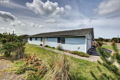 Beach Home For Sale in Ocean Park, Washington