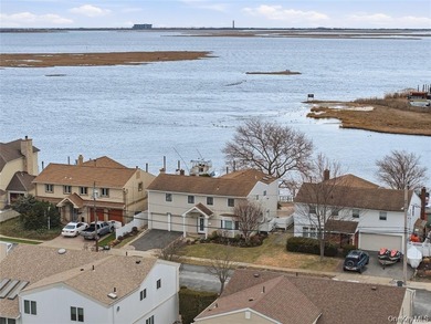 Beach Home For Sale in Wantagh, New York