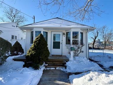 Beach Home Sale Pending in East Rockaway, New York