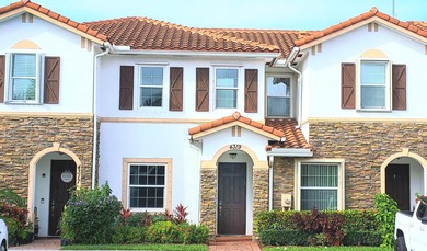 Beach Townhome/Townhouse For Sale in West Palm Beach, Florida