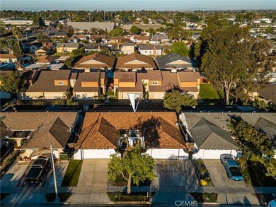 Beach Townhome/Townhouse For Sale in Costa Mesa, California