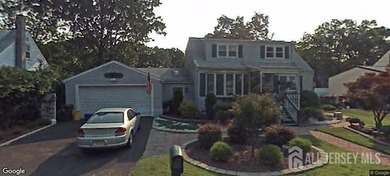 Beach Home Active Under Contract in Old Bridge, New Jersey