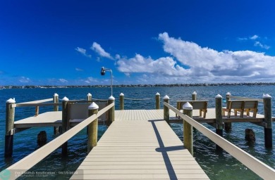 Beach Condo For Sale in West Palm Beach, Florida