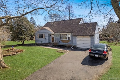 Beach Home For Sale in East Moriches, New York