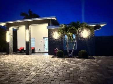 Beach Home For Sale in West Palm Beach, Florida