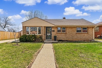 Beach Home For Sale in Cudahy, Wisconsin