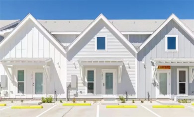 Beach Townhome/Townhouse For Sale in Corpus Christi, Texas