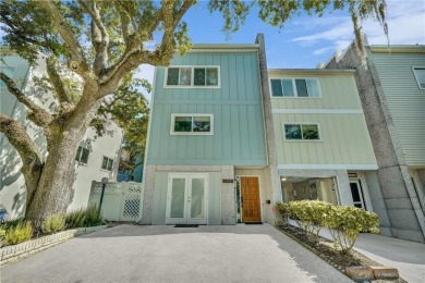 Beach Townhome/Townhouse For Sale in Saint Simons, Georgia