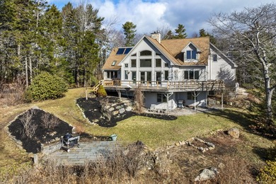 Beach Home For Sale in Harpswell, Maine