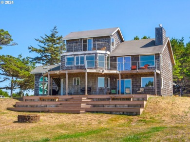 Beach Home For Sale in Warrenton, Oregon