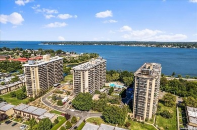 Beach Home Sale Pending in Bayside, New York