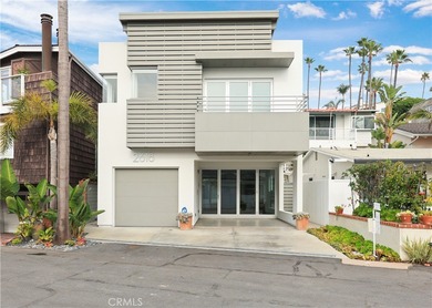 Beach Home For Sale in Corona Del Mar, California