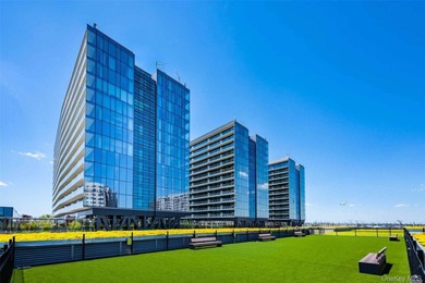 Beach Condo For Sale in Flushing, New York