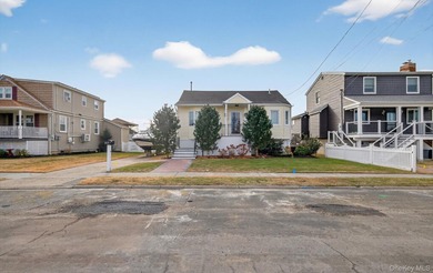 Home For Sale in Amity Harbor image photo picture