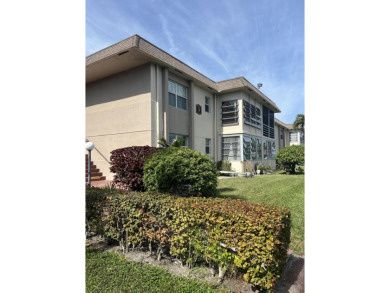 Beach Condo For Sale in Palm Springs, Florida