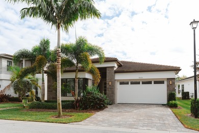 Beach Home For Sale in Boca Raton, Florida