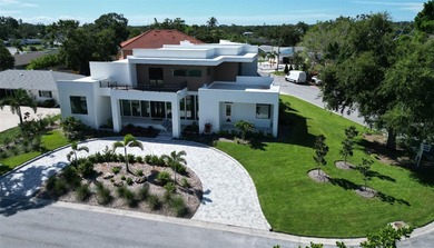 Beach Home For Sale in Sarasota, Florida