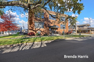 Beach Condo For Sale in Grand Haven, Michigan