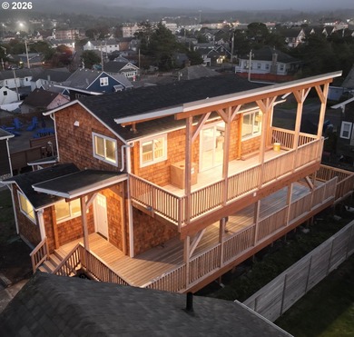 Beach Home For Sale in Seaside, Oregon