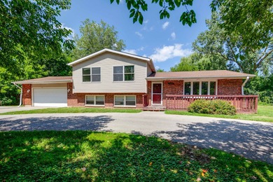 Beach Home For Sale in Winthrop Harbor, Illinois