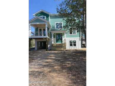 Beach Home For Sale in Oak Island, North Carolina