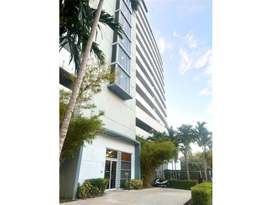 Beach Condo For Sale in Miami, Florida