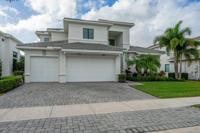 Beach Home For Sale in Boca Raton, Florida