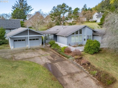 Beach Home For Sale in Yachats, Oregon