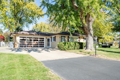 Beach Home Active Under Contract in Saint Joseph, Michigan