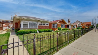 Beach Home For Sale in Chicago, Illinois