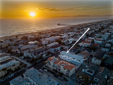Beach Townhome/Townhouse Sale Pending in Manhattan Beach, California