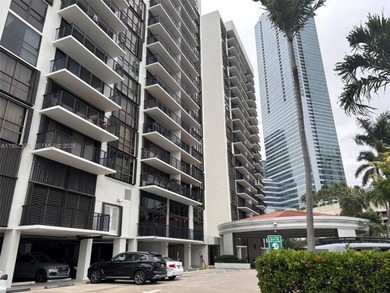 Beach Condo For Sale in Miami, Florida
