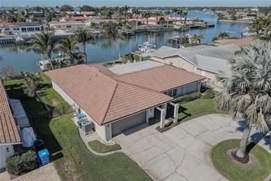 Beach Home For Sale in St. Petersburg, Florida