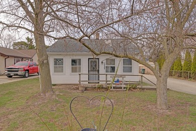 Beach Home For Sale in Racine, Wisconsin