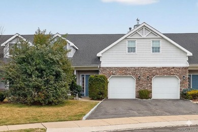 Beach Condo For Sale in Port Washington, New York