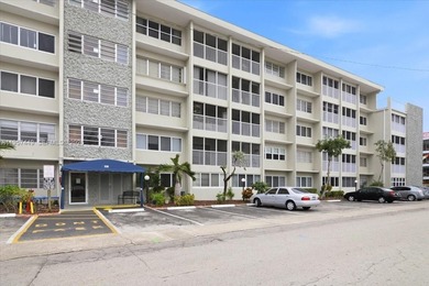 Beach Condo For Sale in Hallandale Beach, Florida