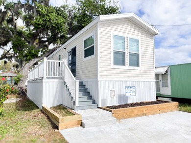 Beach Home For Sale in Ellenton, Florida