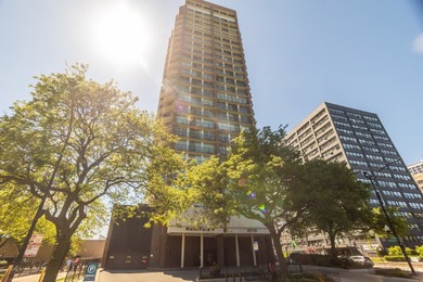Condo For Sale in Chicago image photo picture