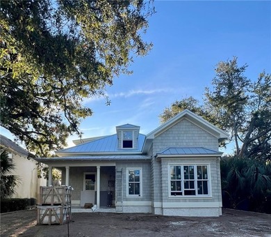 Beach Home For Sale in Saint Simons, Georgia