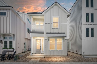 Beach Home For Sale in Corpus Christi, Texas