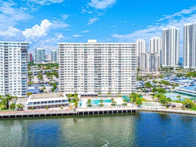 Beach Condo For Sale in Sunny Isles Beach, Florida