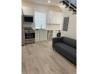Beach Condo For Sale in Miami Beach, Florida
