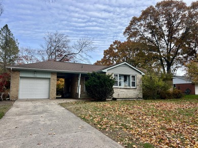 Beach Home Active Under Contract in Ludington, Michigan