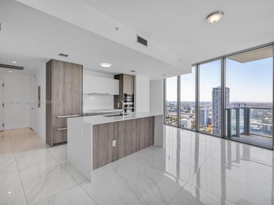 Beach Condo For Sale in Miami, Florida