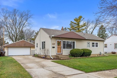 Beach Home For Sale in Saint Francis, Wisconsin
