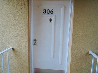 Beach Condo For Sale in Sunrise, Florida