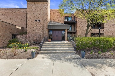 Beach Condo For Sale in Shorewood, Wisconsin